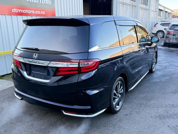 2013 Honda Odyssey Absolute, Half Leather Seat, Cruise Control, Reversing Camera ! Carousel 14