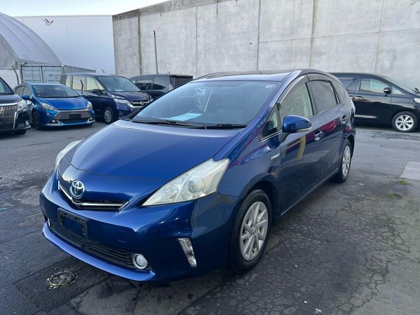 2012 Toyota Prius ALPHA S Carousel 9