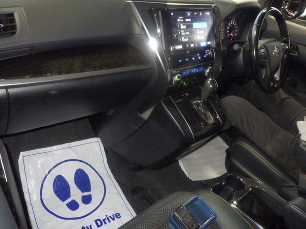 2016 Toyota VELLFIRE 2.5Z A ED Z GOLDEN EYES Carousel 2