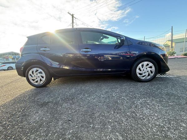 2019 Toyota Aqua Hybrid with Reversing Camera, Parking Sensors ! Carousel 7