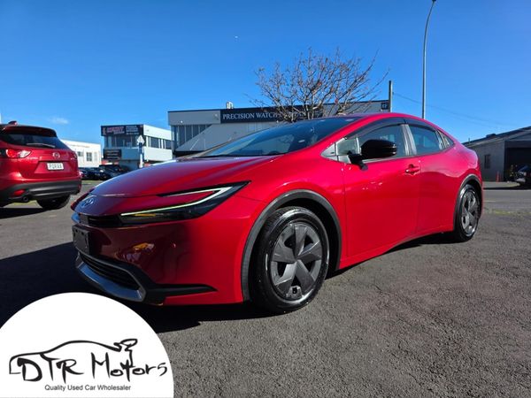 2023 Toyota Prius Newest Shape HEV with Around View Reversing Camera, Parking Sensors, Cruise Control !