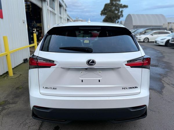 2015 Lexus NX 300H Leather seat Carousel 15