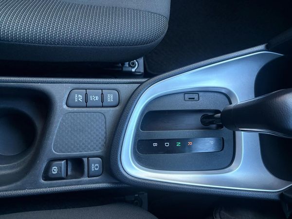 2021 Toyota YARIS CROSS HYBRID G Carousel 5