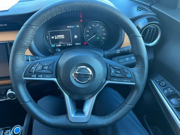 2020 Nissan KICKS E-Power X TWO TONE INTERIOR EDITION with Reversing Camera, Parking Sensors, Cruise Control ! Carousel 15