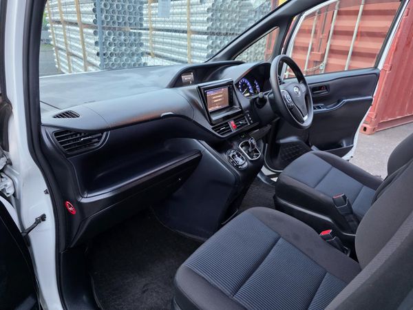 2014 Toyota Noah Hybrid 7 Seaters with Reversing Camera, Parking Sensors ! Carousel 2