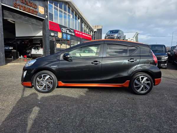 2016 Toyota Aqua X-Urban with Reversing Camera, Half Leather Seats !1 Carousel 13