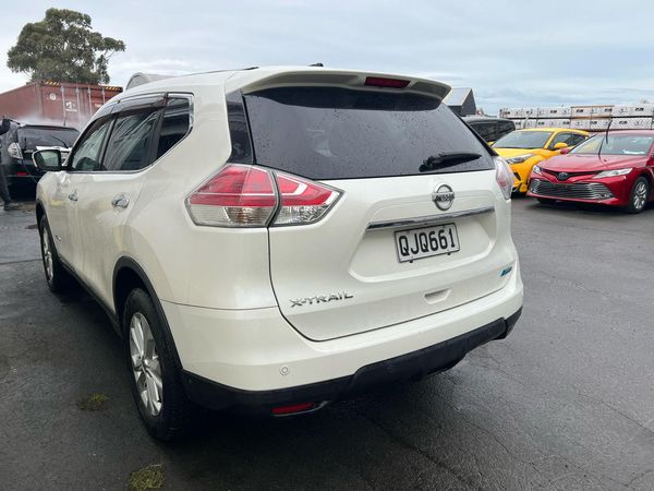 2015 Nissan X-Trail Hybrid with Reversing Camera, Parking Sensor ! Carousel 12