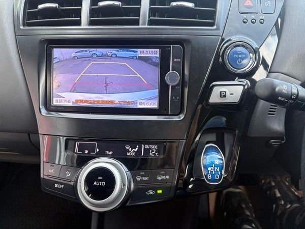 2013 Toyota Prius ALPHA G 7SEAT Carousel 3