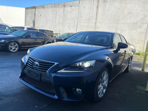 2013 Lexus IS 300H 2.5L Hybrid! Leather seats Carousel 9