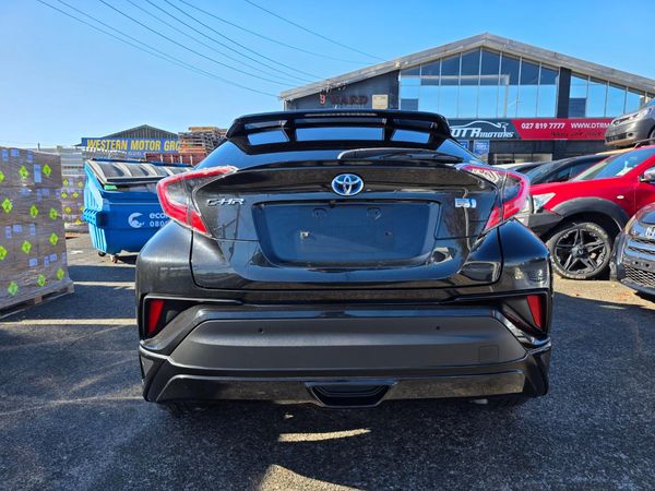 2017 Toyota C-HR G Model Reversing Camera, Parking Sensors, Cruise Control ! Carousel 12