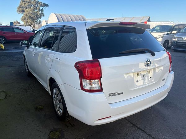 2015 Toyota Corolla FIELDER HYBRID Carousel 6