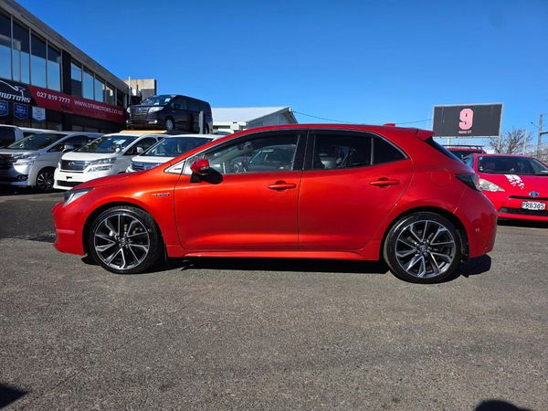 2018 Toyota Corolla Sports Hybrid with Reversing Camera, Parking Sensors, Cruise Control ! Carousel 15