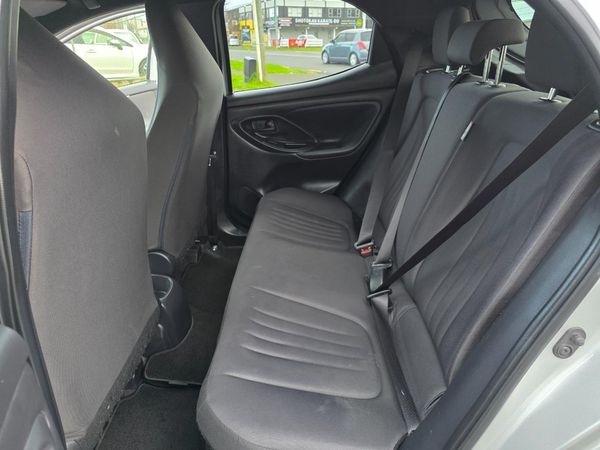 2021 Toyota Yaris Hybrid X with Reversing Camera, Parking Sensors, Cruise Control ! Carousel 4