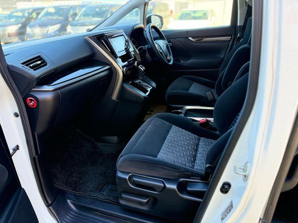 2015 Toyota VELLFIRE 2.5Z Carousel 6
