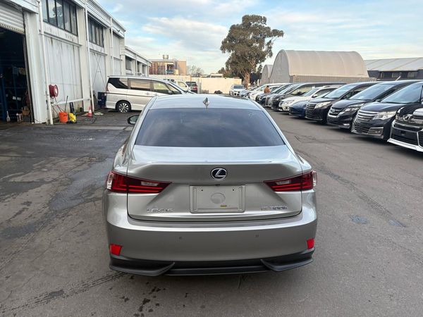 2013 Lexus IS 300H 2.5L Hybrid! Leather seats Carousel 14