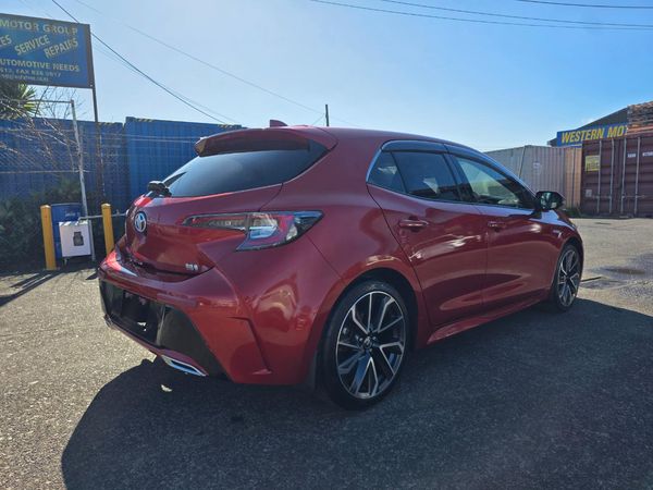 2018 Toyota Corolla Sports Hybrid with Reversing Camera, Parking Sensors, Cruise Control ! Carousel 12