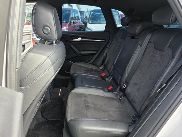 2018 Audi SQ5 Reversing Camera, Parking Sensors, Cruise Control, Electric & Heated Seats ! Carousel 5