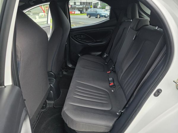 2021 Toyota Yaris Hybrid X with Reversing Camera, Parking Sensors, Cruise Control ! Carousel 4