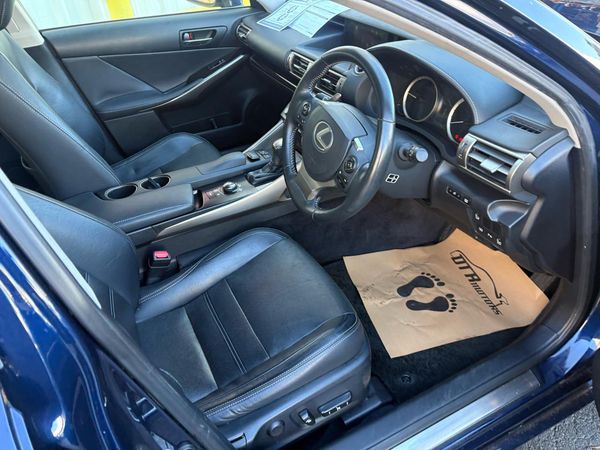 2013 Lexus IS 300H 2.5L Hybrid! Leather seats Carousel 15