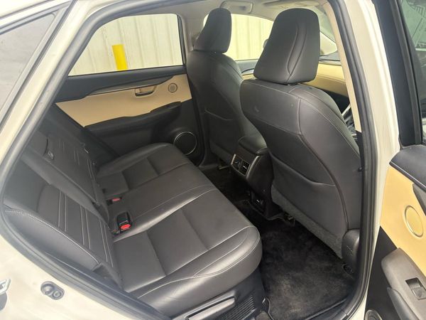 2015 Lexus NX 300H I PACKAGE Carousel 1