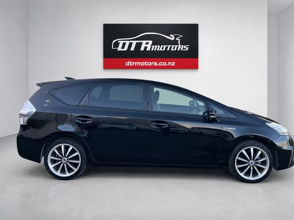 2012 Toyota Prius ALPHA S Carousel 15