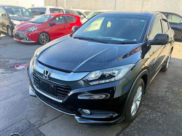 2015 Honda Vezel Hybrid with Reversing Camera ! Carousel 8