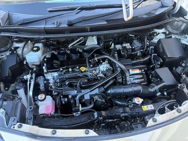 2021 Toyota YARIS CROSS HYBRID G Carousel 9