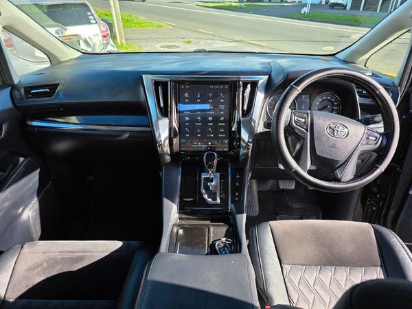 2015 Toyota VELLFIRE 7 Seaters with Loads of Features ! Carousel 2