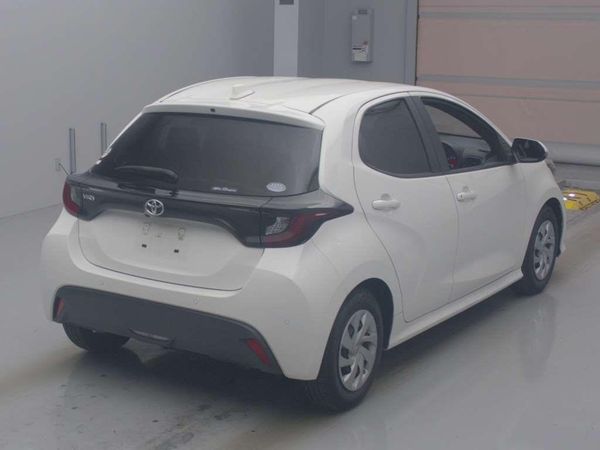 2020 Toyota Yaris X Carousel 1