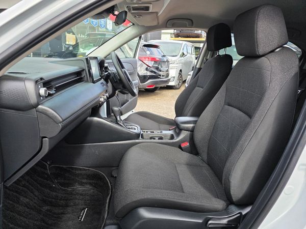 2021 Honda Vezel E-HEV Z Model with Reversing Camera, Parking Sensors, Cruise Control ! Carousel 7