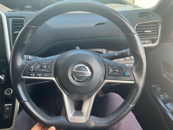 2017 Nissan Serena Hybrid 8 Seaters with Reversing Camera & Cruise Control ! Carousel 15