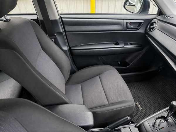2018 Toyota Corolla Fielder hybird Carousel 2