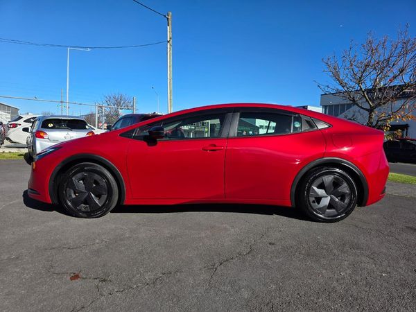 2023 Toyota Prius Newest Shape HEV with Around View Reversing Camera, Parking Sensors, Cruise Control ! Carousel 13