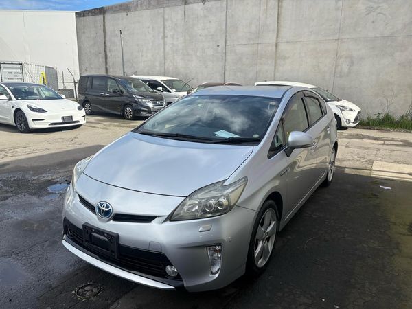 2013 Toyota Prius Hybrid Low Kms Carousel 8