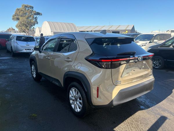 2021 Toyota YARIS CROSS HYBRID G Carousel 12