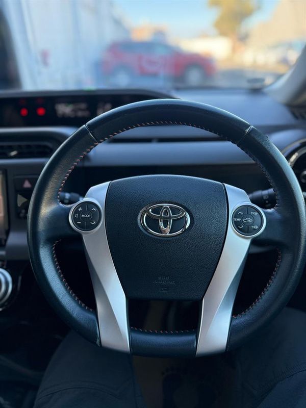 2016 Toyota Aqua X-Urban Special Price ! Carousel 17