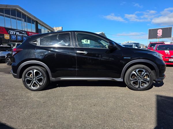2014 Honda Vezel Hybrid X with Reversing Camera, Cruise Control ! Carousel 10