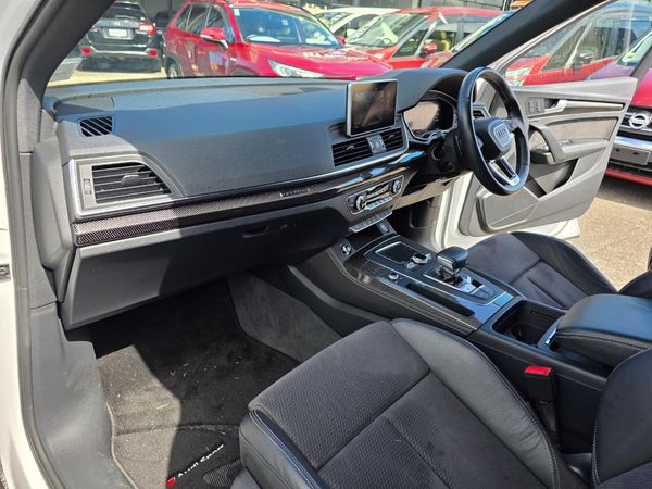 2018 Audi SQ5 Reversing Camera, Parking Sensors, Cruise Control, Electric & Heated Seats ! Carousel 8
