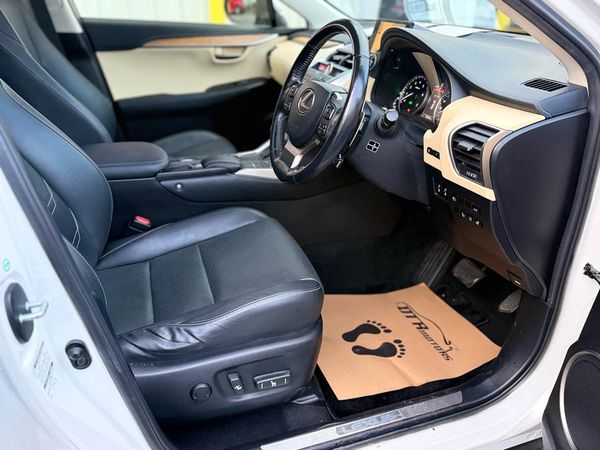 2015 Lexus NX 300H Leather seat Carousel 4