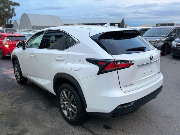 2015 Lexus NX 300H Leather seat Carousel 14
