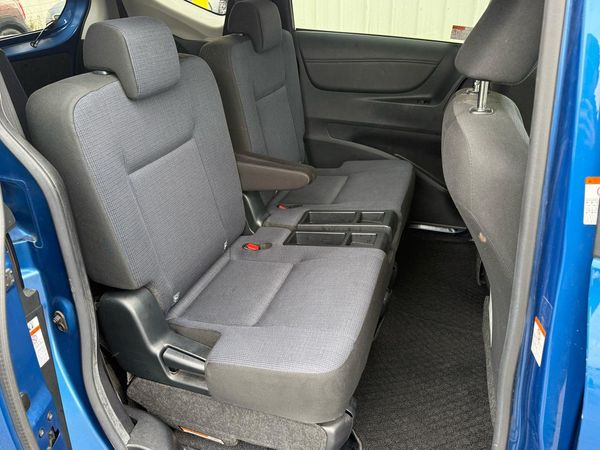 2016 Toyota SIENTA HYBRID G Carousel 7
