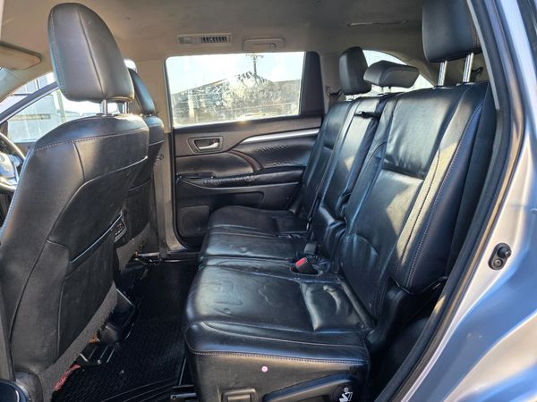 2014 Toyota Highlander GXL AWD 3.5P with Reversing Camera, Parking Sensors, Cruise Control ! Carousel 7
