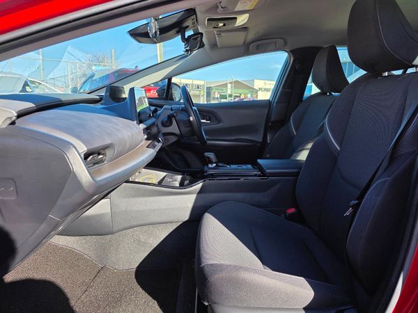 2023 Toyota Prius Newest Shape HEV with Around View Reversing Camera, Parking Sensors, Cruise Control ! Carousel 6