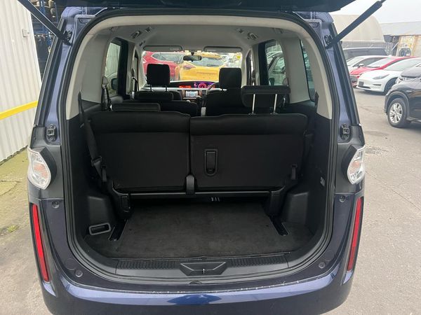 2012 Mazda Biante Carousel 6