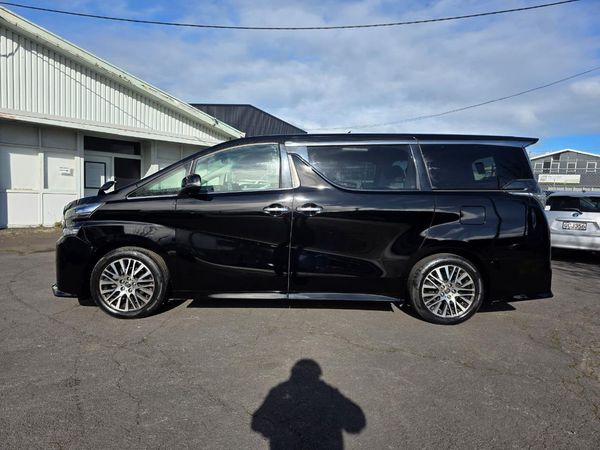 2015 Toyota VELLFIRE 7 Seaters with Loads of Features ! Carousel 17