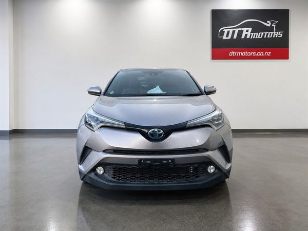 2017 Toyota C-HR G Model Carousel 9