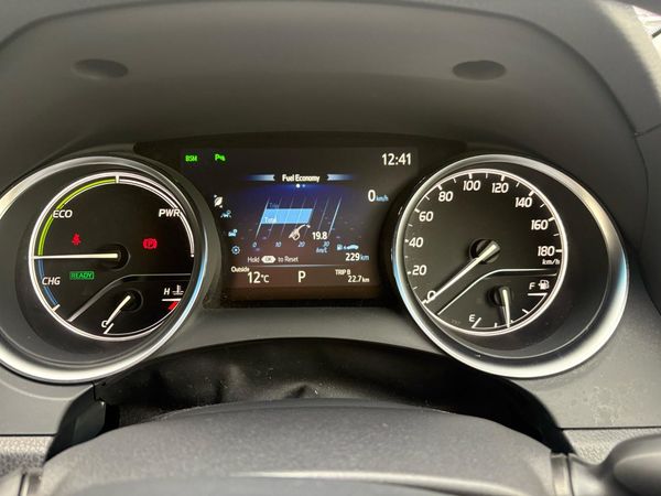 2019 Toyota Camry HYBRID G PACKAGE Carousel 6