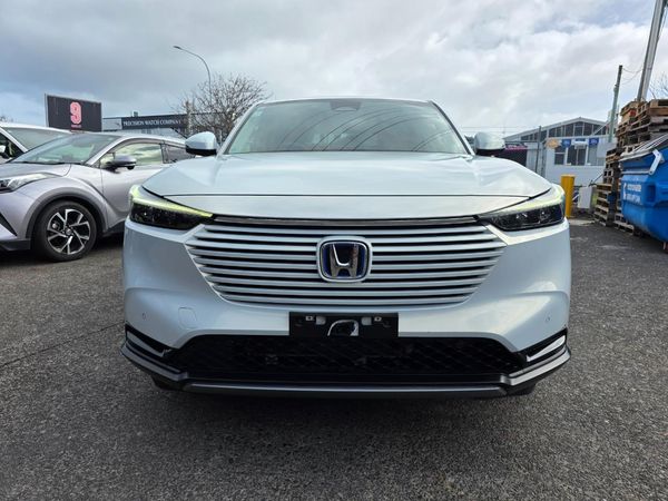 2021 Honda Vezel E-HEV Z Model with Reversing Camera, Parking Sensors, Cruise Control ! Carousel 9