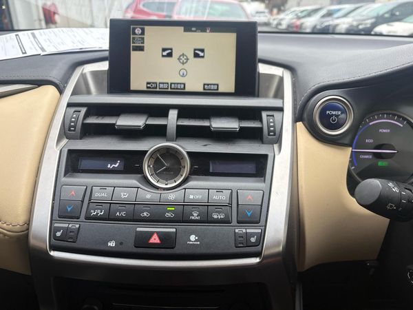 2015 Lexus NX 300H I PACKAGE Carousel 6