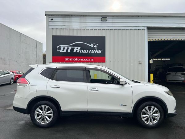 2015 Nissan X-Trail Hybrid with Reversing Camera, Parking Sensor ! Carousel 15